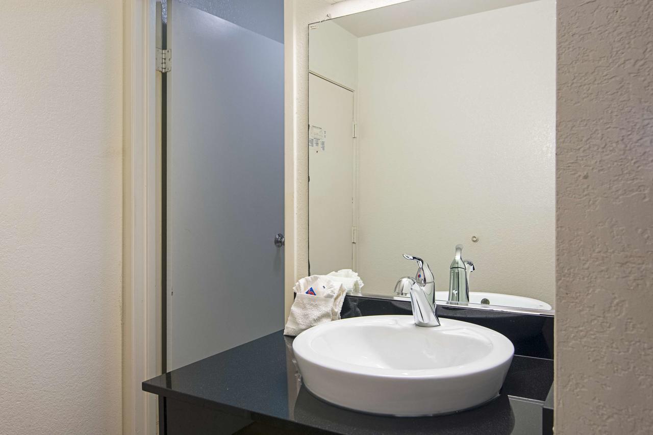 Motel 6 Little Rock South 외부 사진