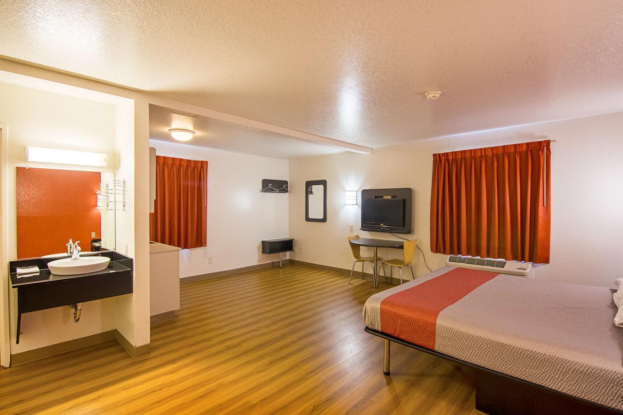 Motel 6 Little Rock South 외부 사진