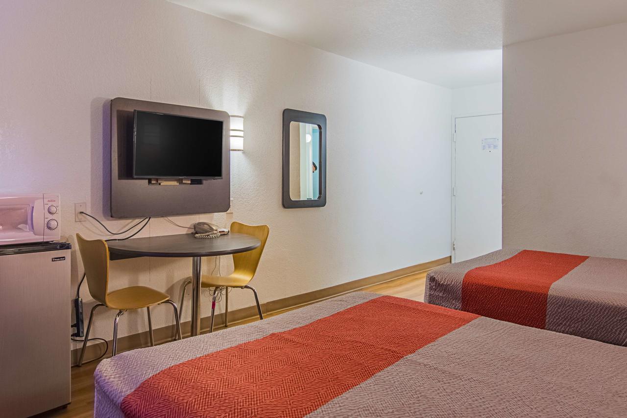Motel 6 Little Rock South 외부 사진