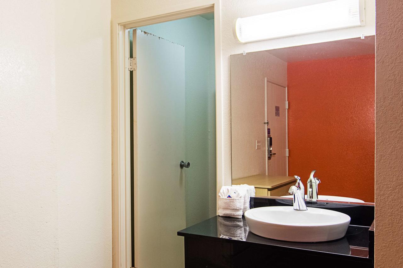 Motel 6 Little Rock South 외부 사진